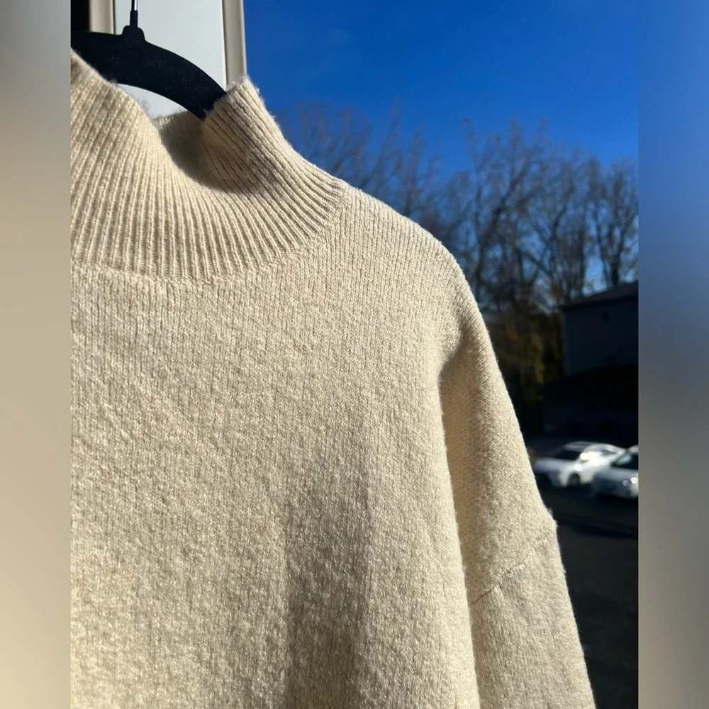 🆕🌾Philosophy Republic Clothing Cream Sweater Cozy Soft Ribbed Knit Top Size M